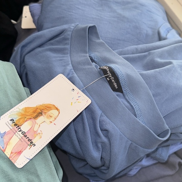 PRETTYGARDEN  2 Piece Outfits Casual Short Sleeve Pullover Tops and Wide Leg - Picture 5 of 6